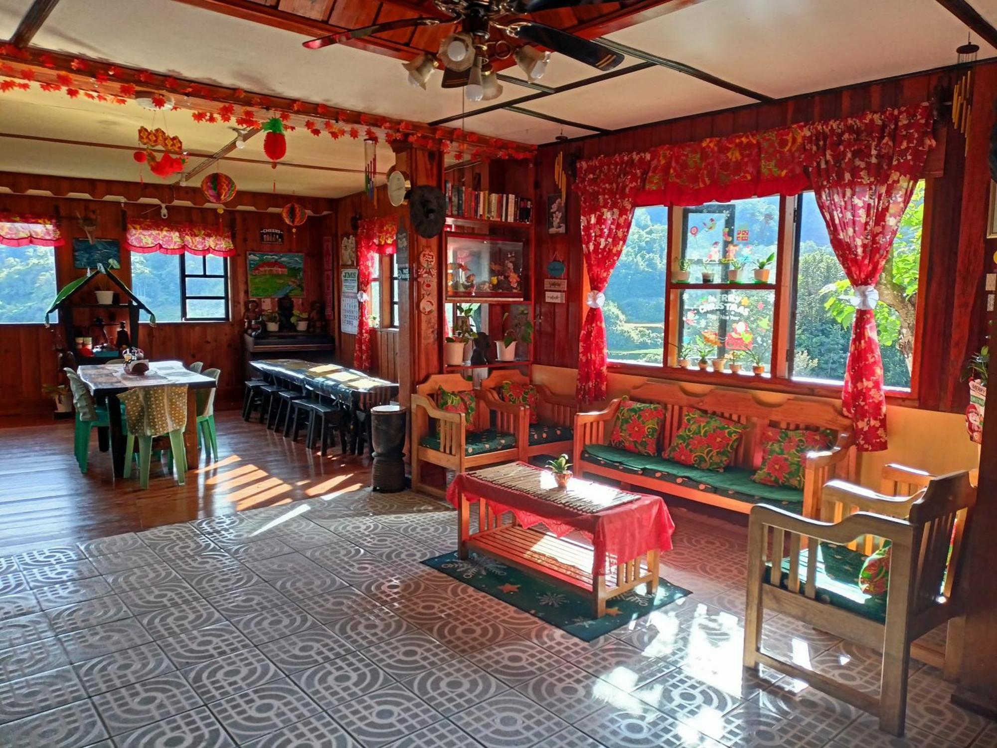 Las Vegas Lodge And Restaurant บาเนาเว ภายนอก รูปภาพ